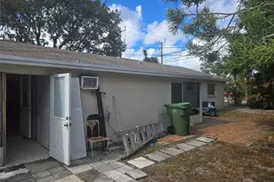 296 Alemeda Dr, Palm Springs, FL 33461 - Photo 28