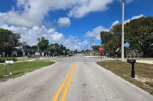 296 Alemeda Dr, Palm Springs, FL 33461 - Photo 10