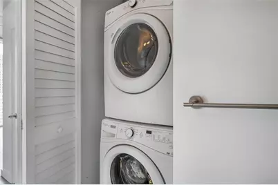 151 SE 1st Street #608, Miami, FL 33131 - Photo 2