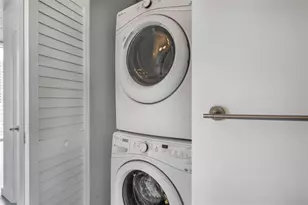 151 SE 1st St, Miami, FL 33131 - Photo 2