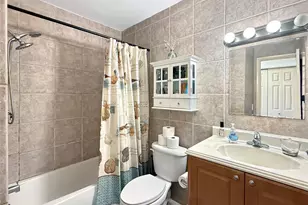 2607 NE 8th Ave, Wilton Manors, FL 33334 - Photo 8