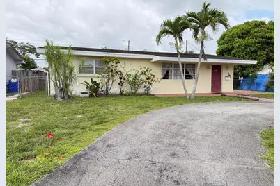 8870 Taft Street, Pembroke Pines, FL 33024 - Photo 2