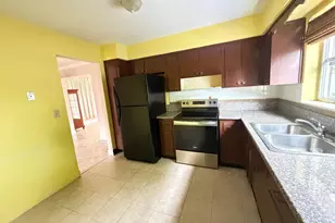 8870 Taft St, Pembroke Pines, FL 33024 - Photo 4
