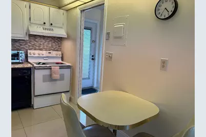 8900 Washington Boulevard #409, Pembroke Pines, FL 33025 - Photo 4