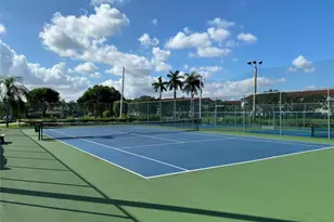 551 SW 135th Ave, Pembroke Pines, FL 33027 - Photo 24
