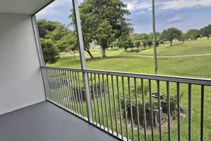 551 SW 135th Ave, Pembroke Pines, FL 33027 - Photo 14