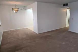 551 SW 135th Ave, Pembroke Pines, FL 33027 - Photo 4