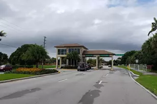 551 SW 135th Ave, Pembroke Pines, FL 33027 - Photo 22