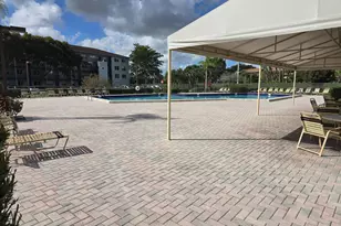 551 SW 135th Ave, Pembroke Pines, FL 33027 - Photo 10