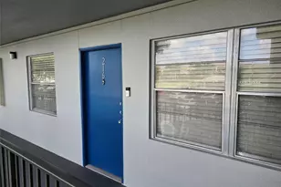 551 SW 135th Ave, Pembroke Pines, FL 33027 - Photo 2