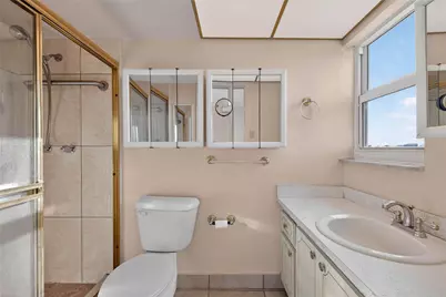 610 NE 12th Avenue #601, Hallandale Beach, FL 33009 - Photo 18