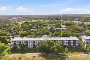 3850 Oaks Clubhouse Dr, Pompano Beach, FL 33069 - Photo 48