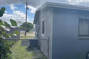 6361 NW 27th St, Margate, FL 33063 - Photo 16