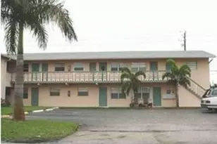 270 NE 40th St, Oakland Park, FL 33334 - Photo 1