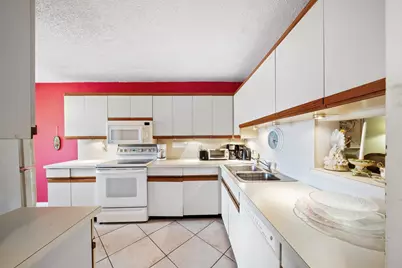 5306 Cedar Lake Drive #203, Boynton Beach, FL 33437 - Photo 28
