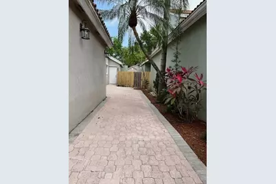 10110 NW 5th Street, Plantation, FL 33324 - Photo 38