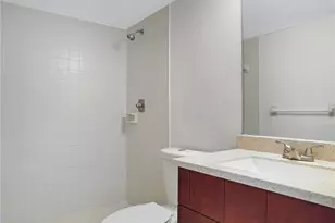 109 Lake Emerald Dr, Oakland Park, FL 33309 - Photo 20