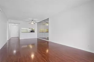 109 Lake Emerald Dr, Oakland Park, FL 33309 - Photo 12