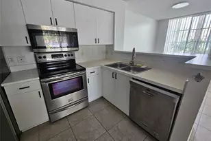 12172 St.Andrews Pl, Miramar, FL 33025 - Photo 14