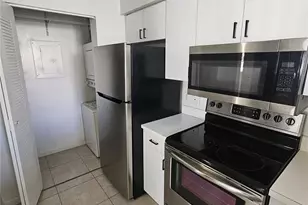 12172 St.Andrews Pl, Miramar, FL 33025 - Photo 8