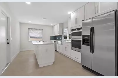 219 SE 13th Street, Deerfield Beach, FL 33441 - Photo 4