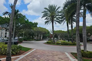 12136 St.Andrews Pl, Miramar, FL 33025 - Photo 2