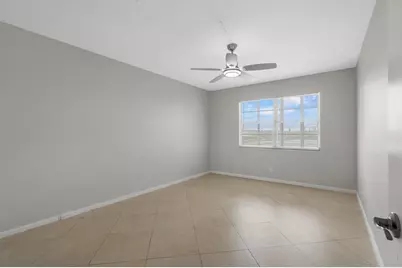 3038 Cornwall B #3038, Boca Raton, FL 33434 - Photo 12