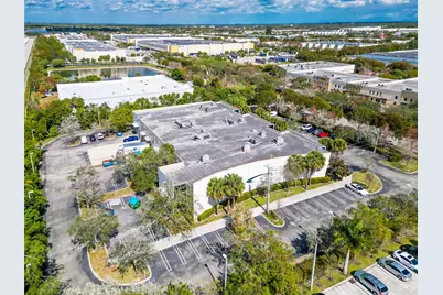 3902-3904 NW 126 Avenue, Coral Springs, FL 33065 - Photo 12