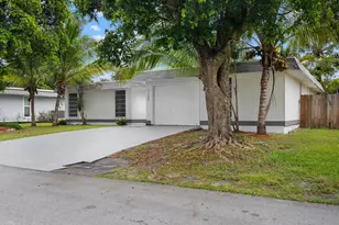 7109 NW 68th St, Tamarac, FL 33321 - Photo 2