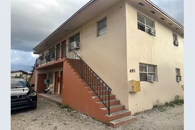 693 SW 5th Street, Belle Glade, FL 33430 - Photo 4