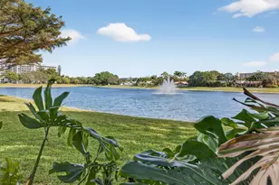 3200 N Course Ln, Pompano Beach, FL 33069 - Photo 2