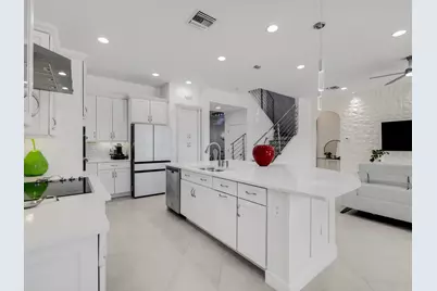 8256 Bradford Way, Parkland, FL 33076 - Photo 16