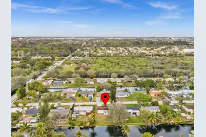 5710 SW 54th Court, Davie, FL 33314 - Photo 2