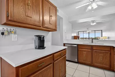 6239 Coral Lake Drive #6239, Margate, FL 33063 - Photo 8
