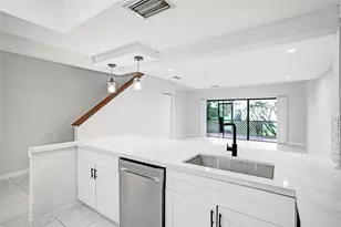 4732 NW 90th Ave, Sunrise, FL 33351 - Photo 10