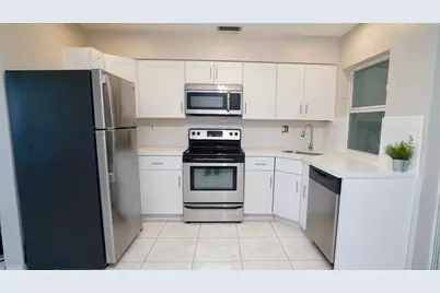 5908 NW 81st Avenue, Tamarac, FL 33321 - Photo 14