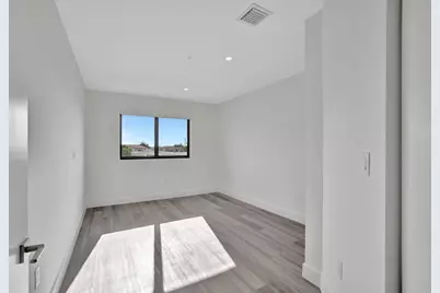 4208 NE 7th Terrace, Oakland Park, FL 33334 - Photo 32