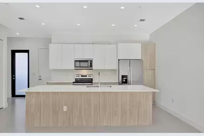 4208 NE 7th Terrace, Oakland Park, FL 33334 - Photo 4