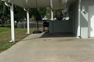 1301 SW 83rd Ave, Okeechobee, FL 34974 - Photo 2