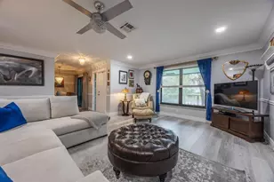 201 SW 1st St, Boca Raton, FL 33432 - Photo 6