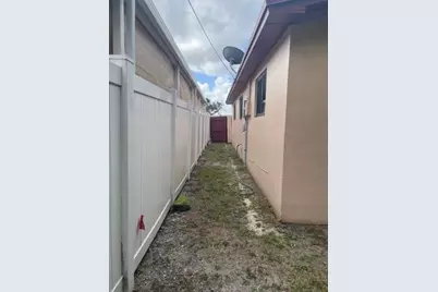 6103 Fletcher Street, Hollywood, FL 33023 - Photo 18