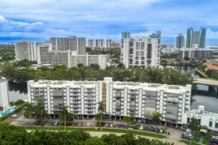 300 Diplomat Pkwy, Hallandale Beach, FL 33009 - Photo 24