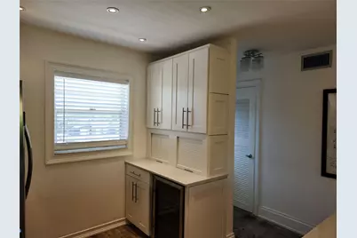 301 Cambridge Road #301, Hollywood, FL 33024 - Photo 8