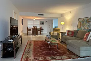 3611 Oaks Clubhouse Dr, Pompano Beach, FL 33069 - Photo 4