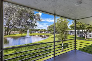 3611 Oaks Clubhouse Dr, Pompano Beach, FL 33069 - Photo 14