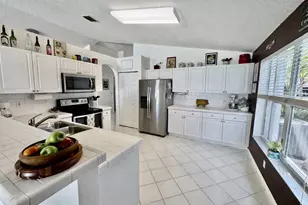 2865 SW 180th Ave, Miramar, FL 33029 - Photo 16