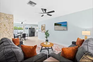 304 SE 4th St, Dania Beach, FL 33004 - Photo 2