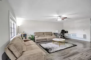 869 NW 47th St, Deerfield Beach, FL 33064 - Photo 8