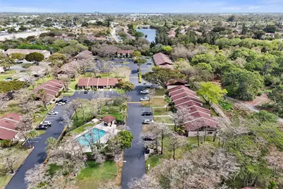 869 NW 47th Street, Deerfield Beach, FL 33064 - Photo 20