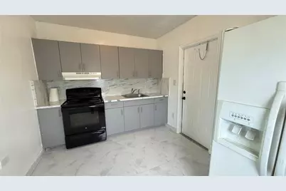 832 NW 10th Street #1, Hallandale Beach, FL 33009 - Photo 2